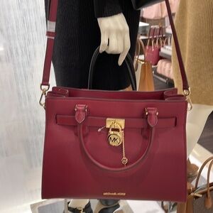 MICHAEL KORS HAMILTON MEDIUM SATCHEL MULBERRY COLOR